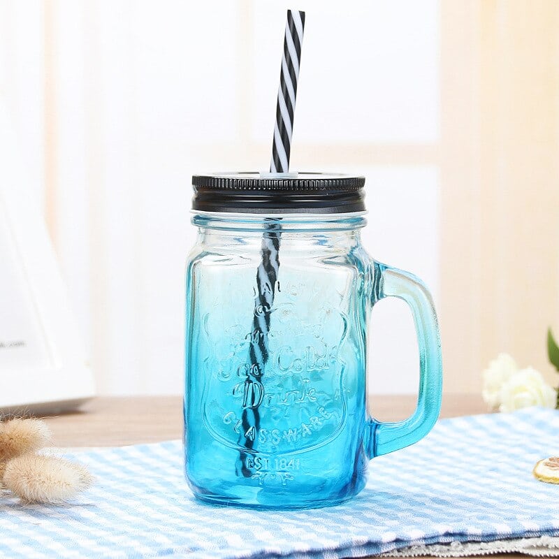 Mason jar avec paille, en situation