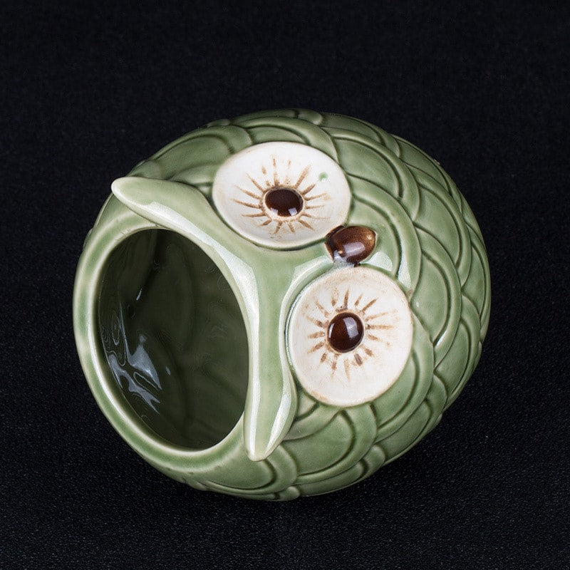 Verre original hibou vu de dessus, large ouverture ronde et grands yeux émaillés