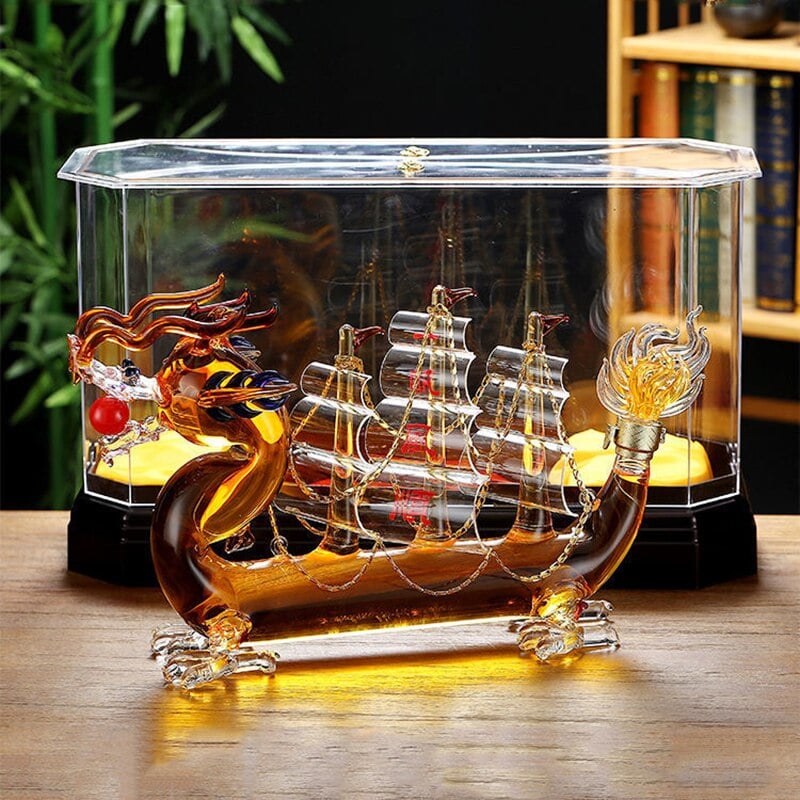 Carafe à whisky dragon, en situation