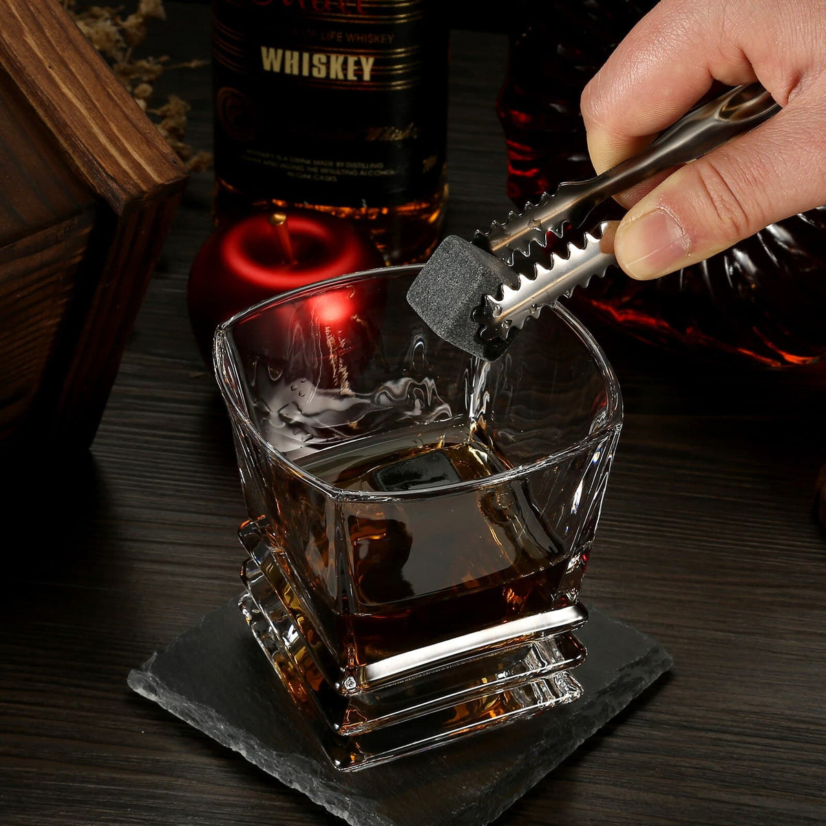 Coffret verre à whisky solo, en situation